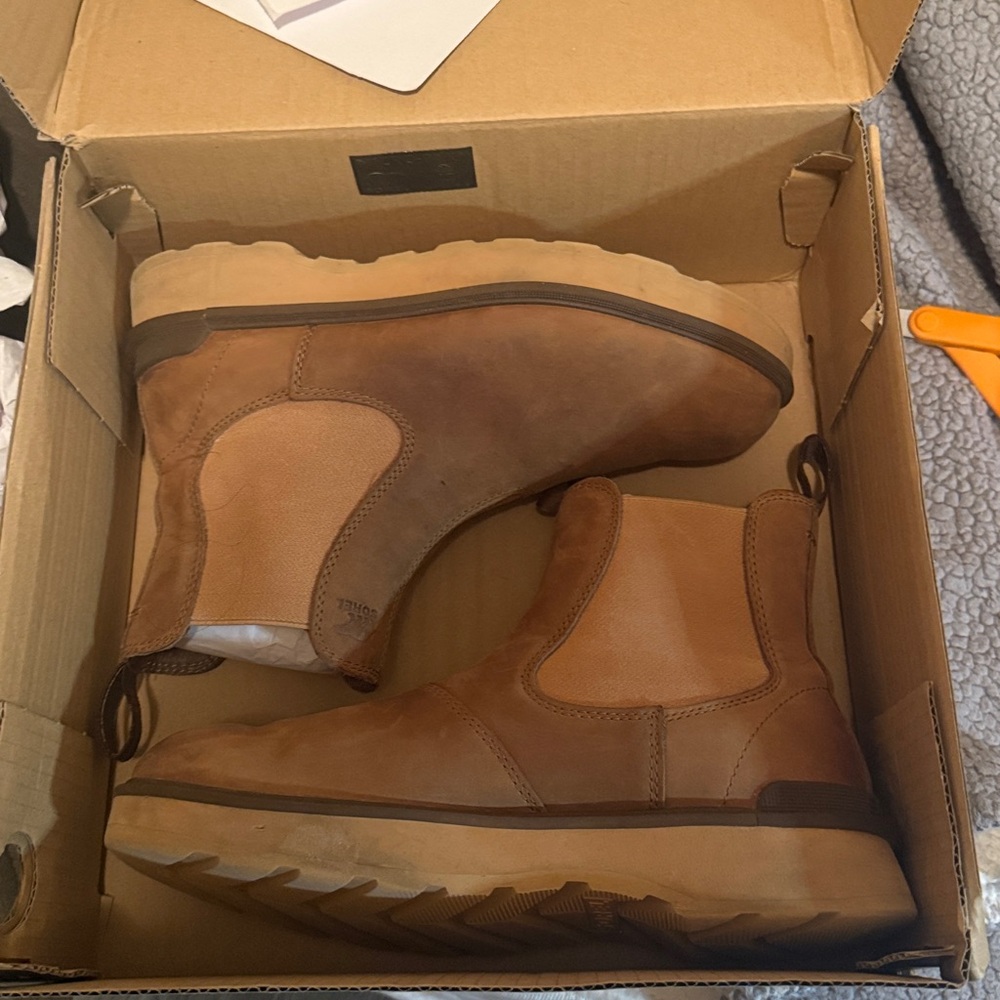 Sorrel Brown Chelsea Boots